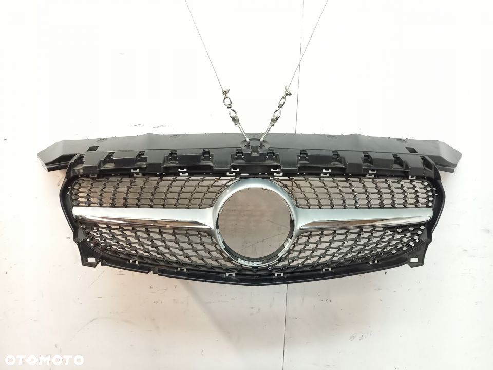 Mercedes CLA A W 117 daimond atrapa grill LIFT - 1