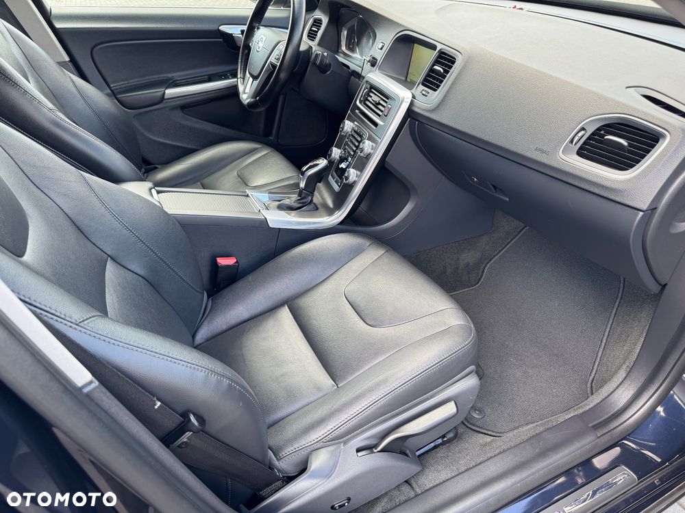 Volvo S60 D4 Geartronic Summum - 15