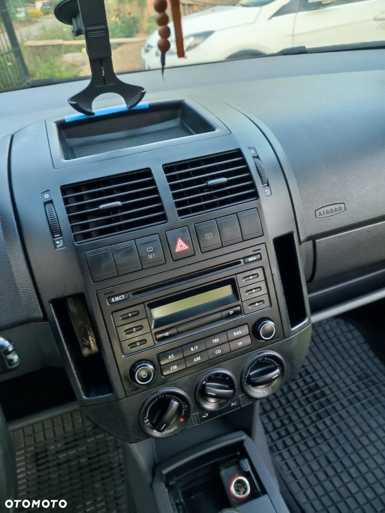 Volkswagen Polo - 10