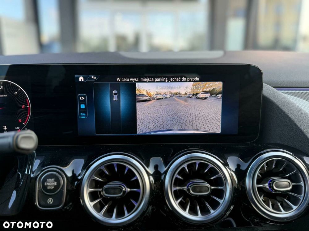 Mercedes-Benz GLA - 17