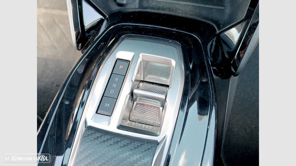 Peugeot 2008 1.2 Hybrid Allure e-DCS6 - 23