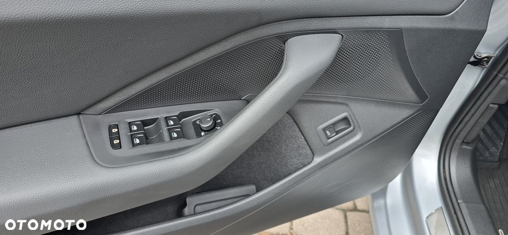 Skoda Superb 2.0 TDI SCR L&K DSG - 11