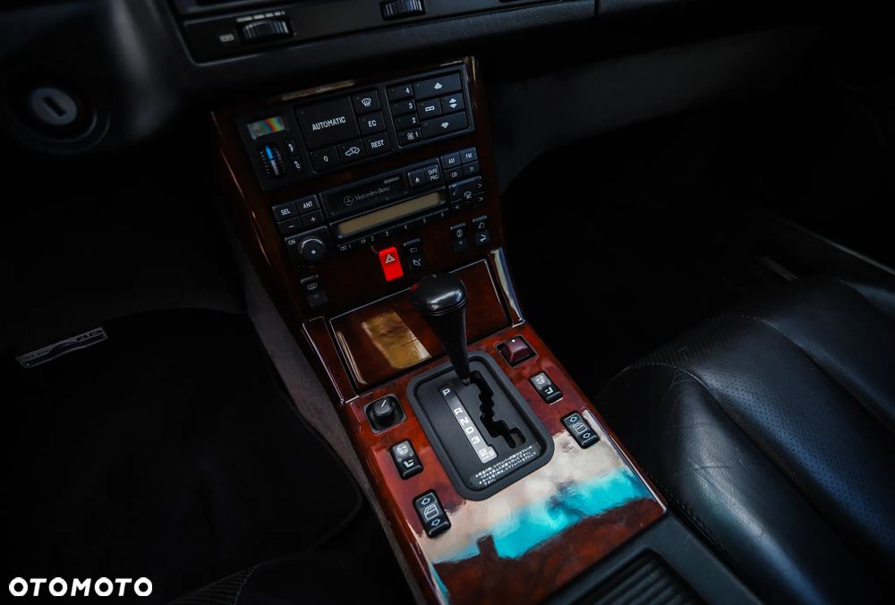 Mercedes-Benz SL - 10