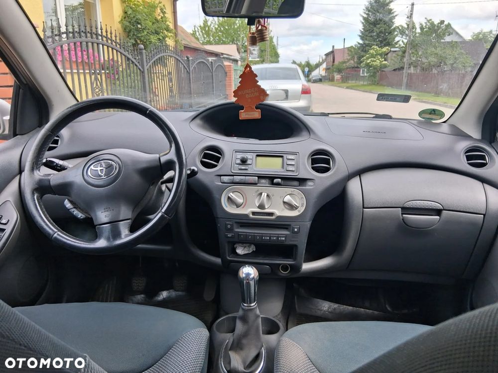 Toyota Yaris - 7