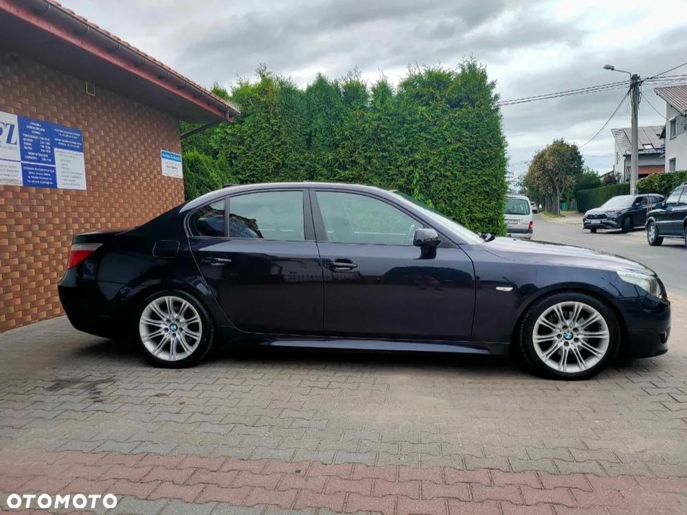 BMW Seria 5 525i - 4