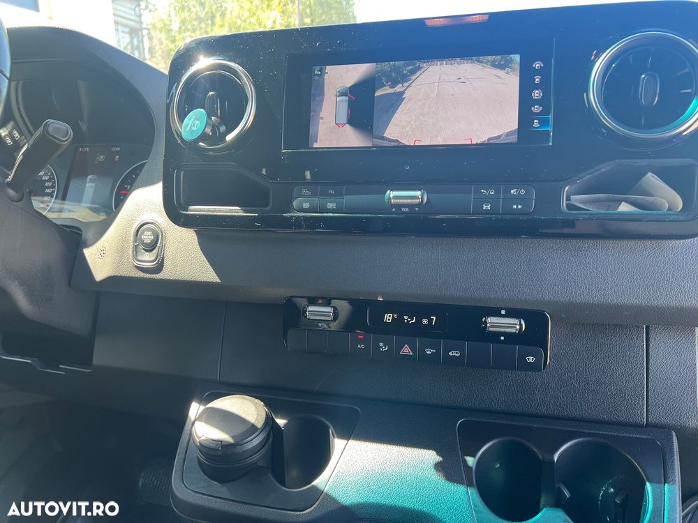 Mercedes-Benz Sprinter - 10
