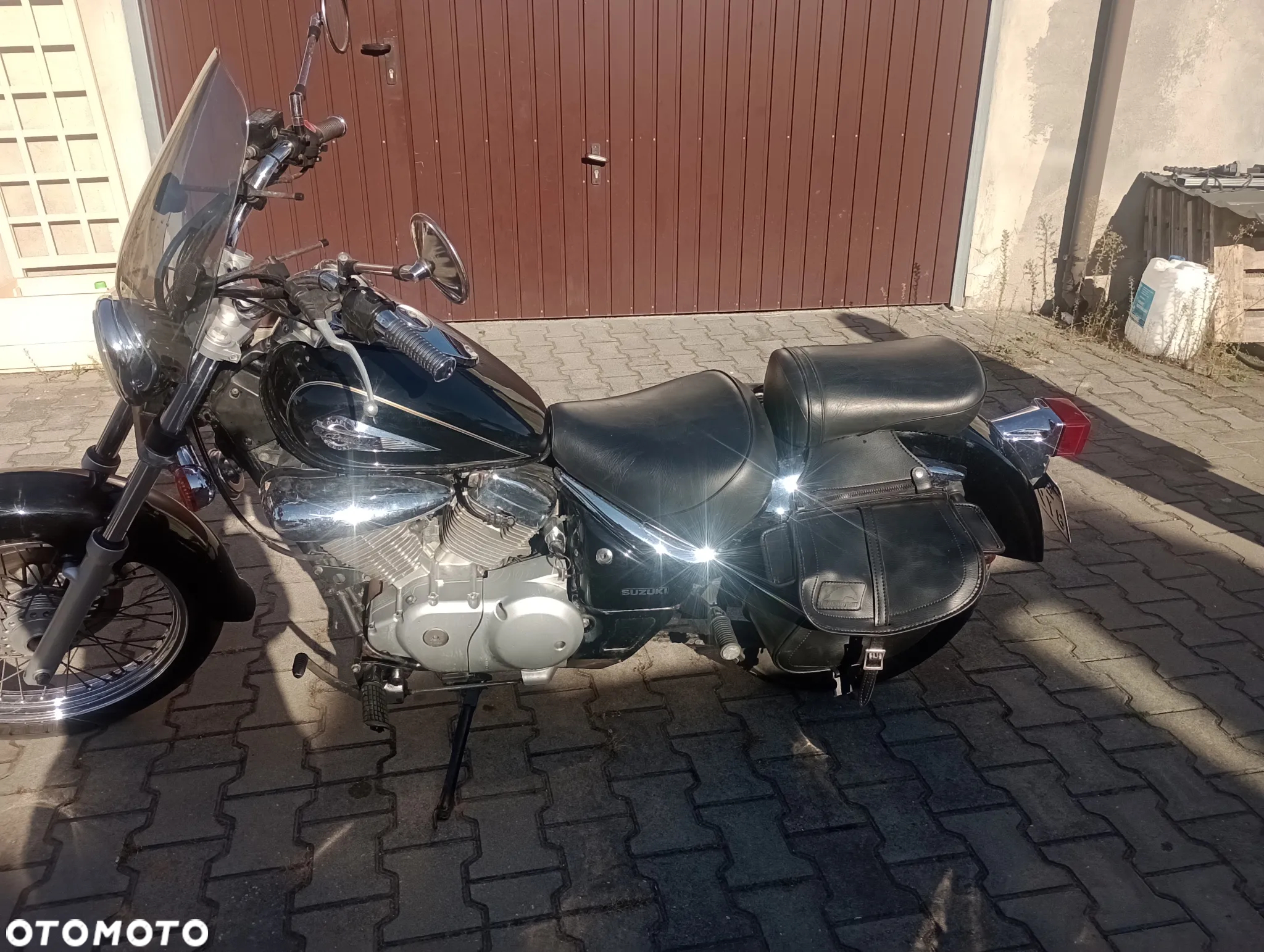 Suzuki Intruder - 5