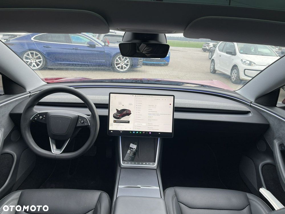 Tesla Model 3 - 11