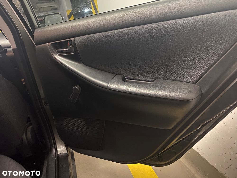 Toyota Corolla - 33