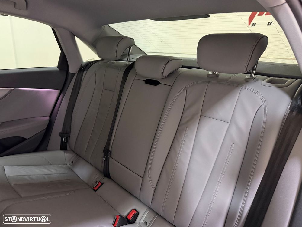 Audi A4 35 TDI S line S tronic - 39