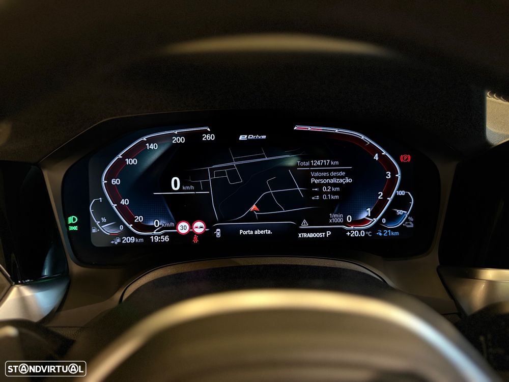 BMW 330 e Aut. M Sport - 36