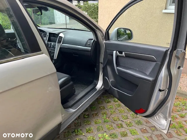 Chevrolet Captiva 2.0 4WD 7 Sitzer Automatik LT - 13