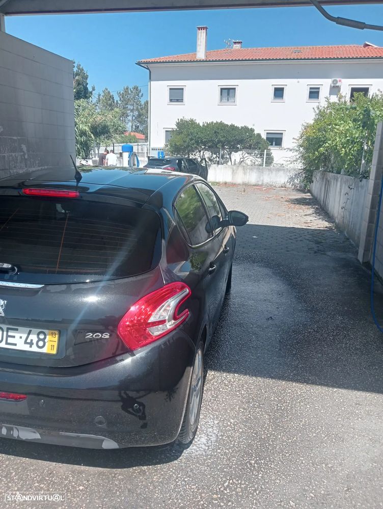 Peugeot 208 1.4 HDi - 14