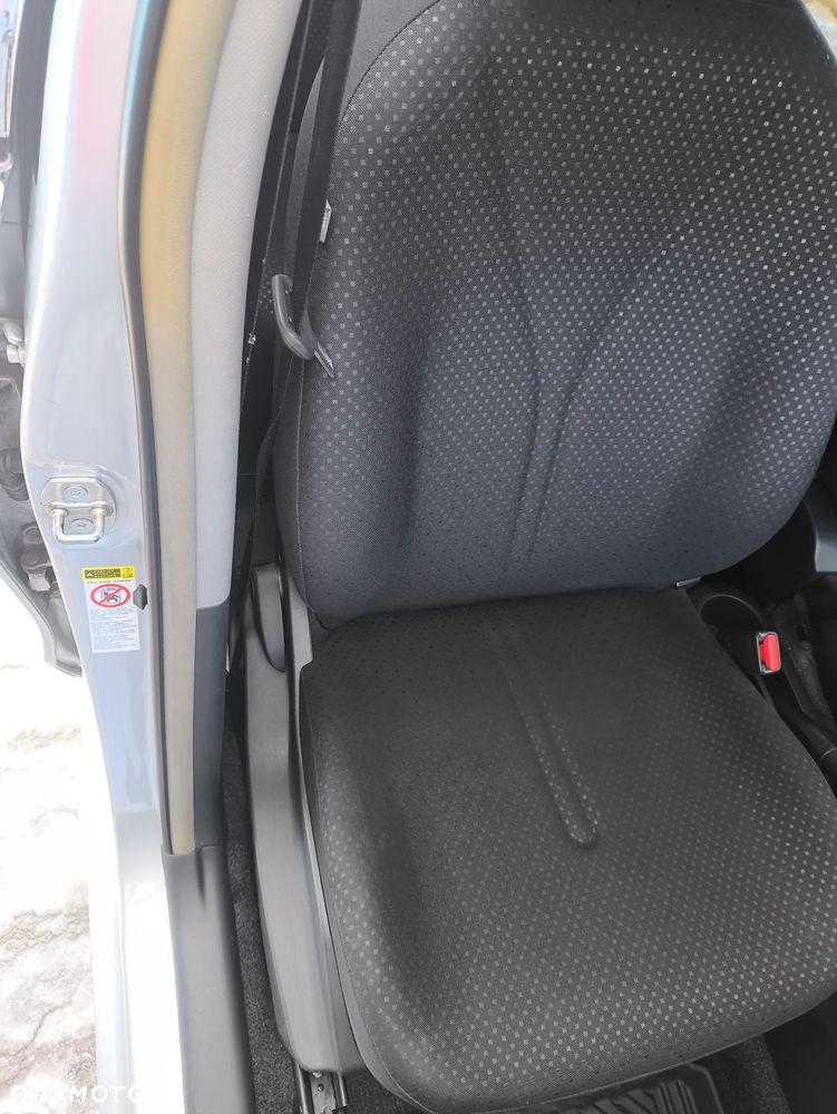 Toyota Yaris 1.0 VVT-i Luna - 27