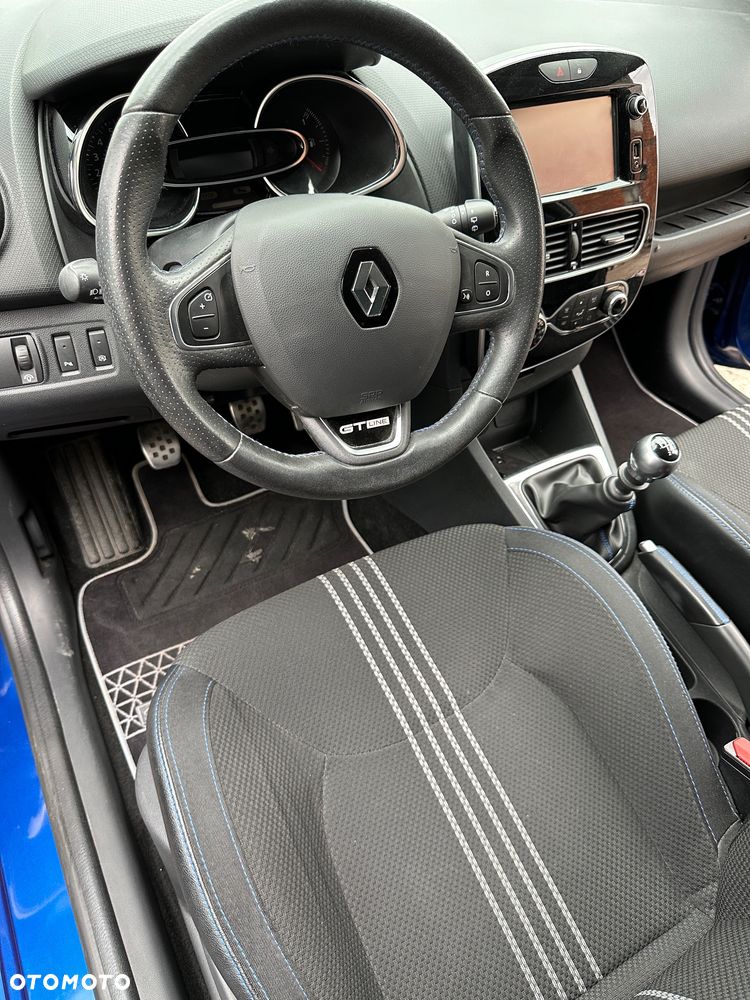 Renault Clio - 12