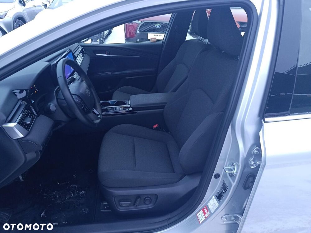 Toyota Camry - 2