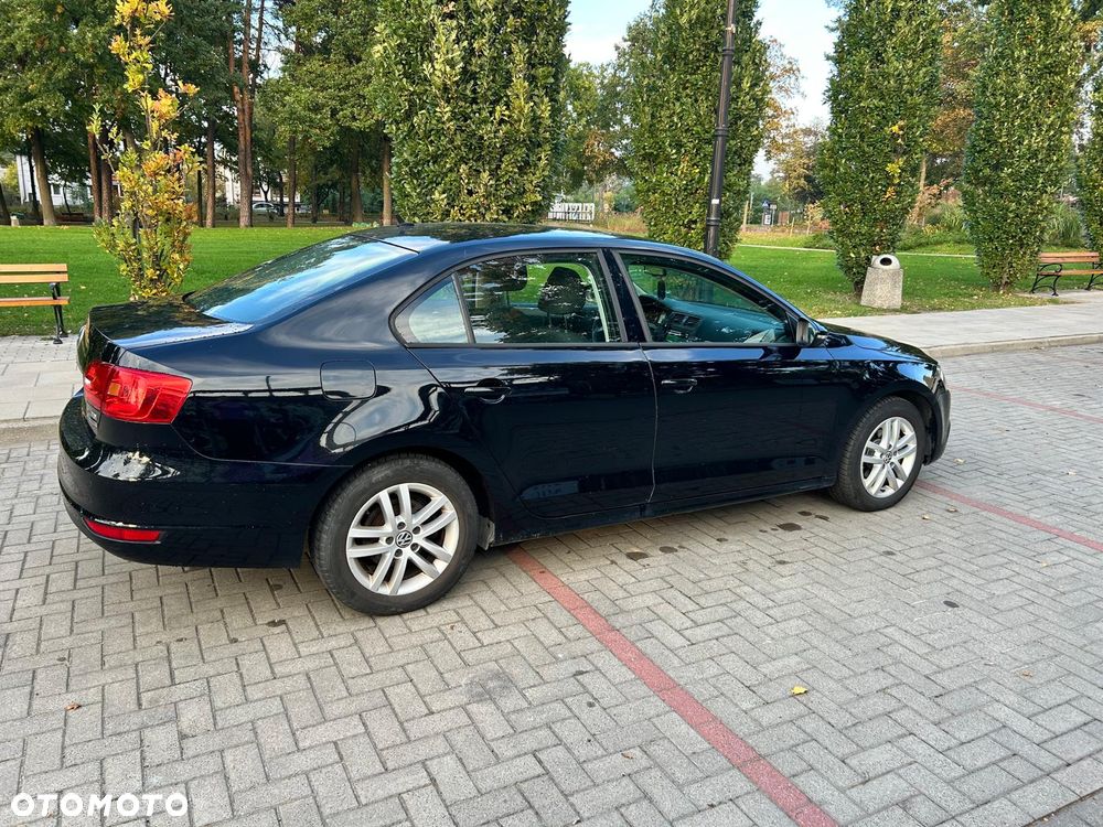 Volkswagen Jetta 1.6 TDI BMT Comfortline DSG - 8