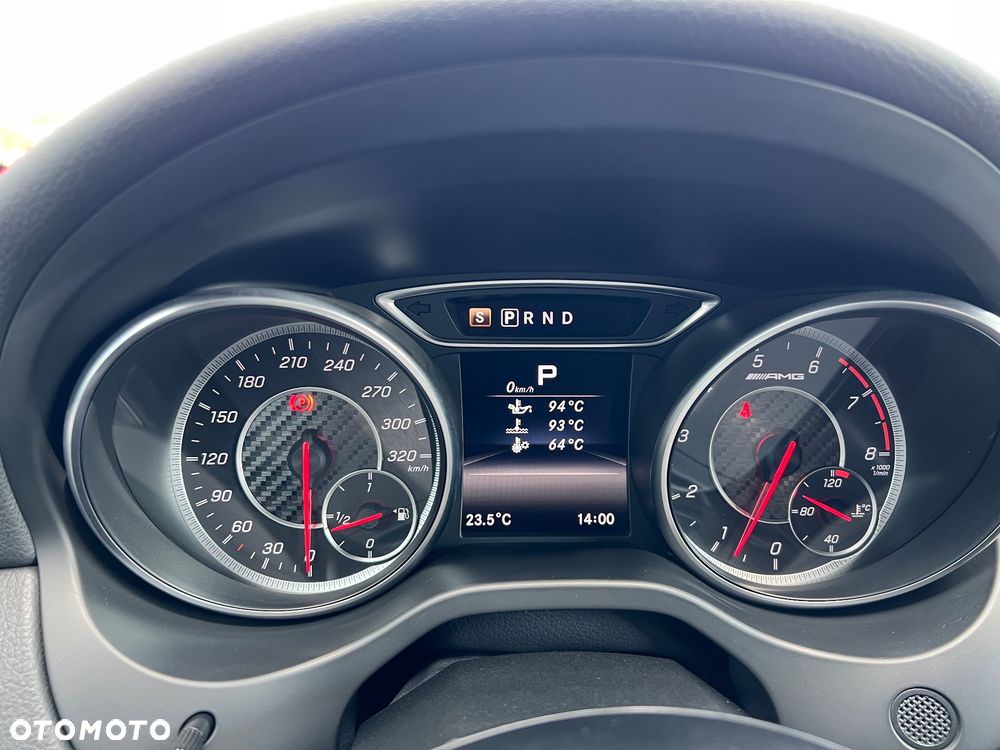 Mercedes-Benz GLA - 15