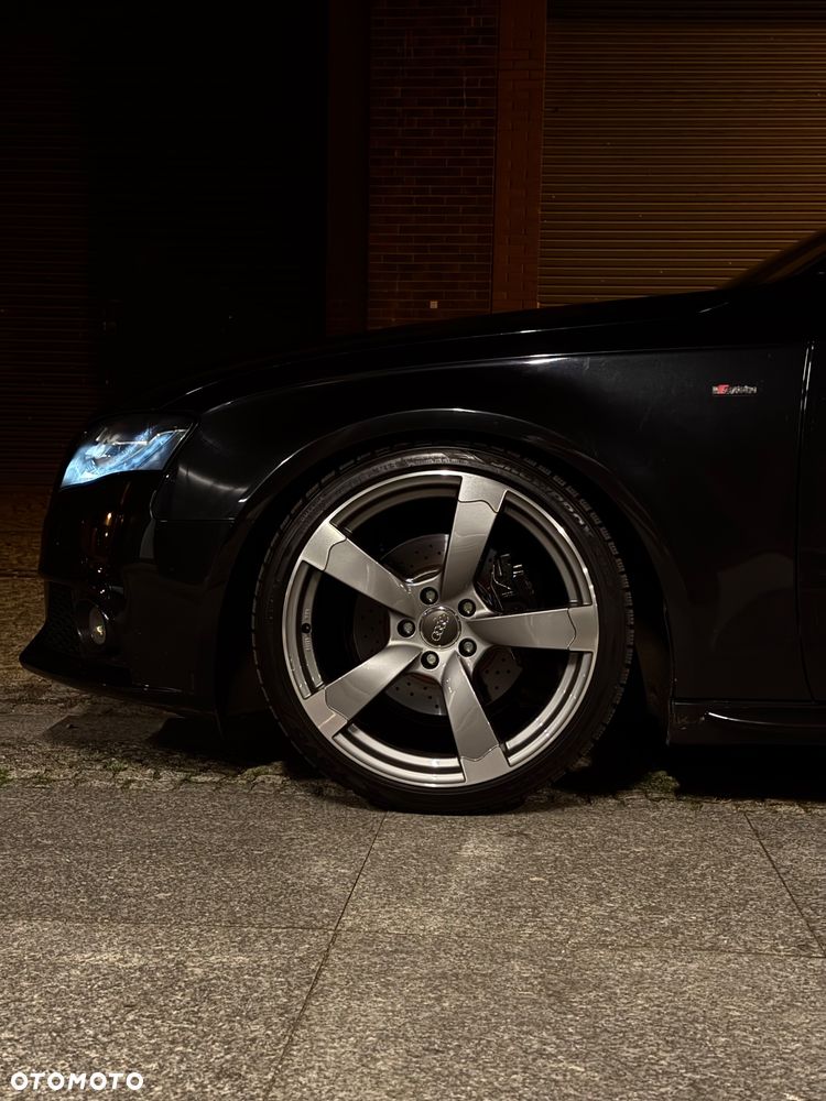 Audi A4 Avant - 22