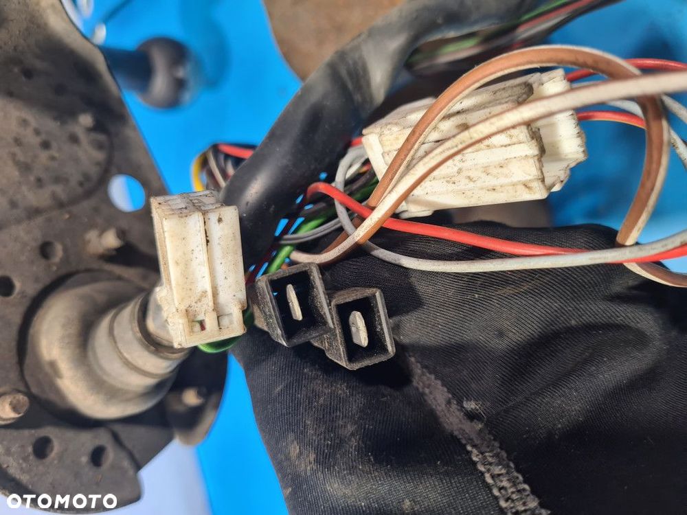 HAK DO PRZYCZEPY MITSUBISHI GALANT VIII - 8