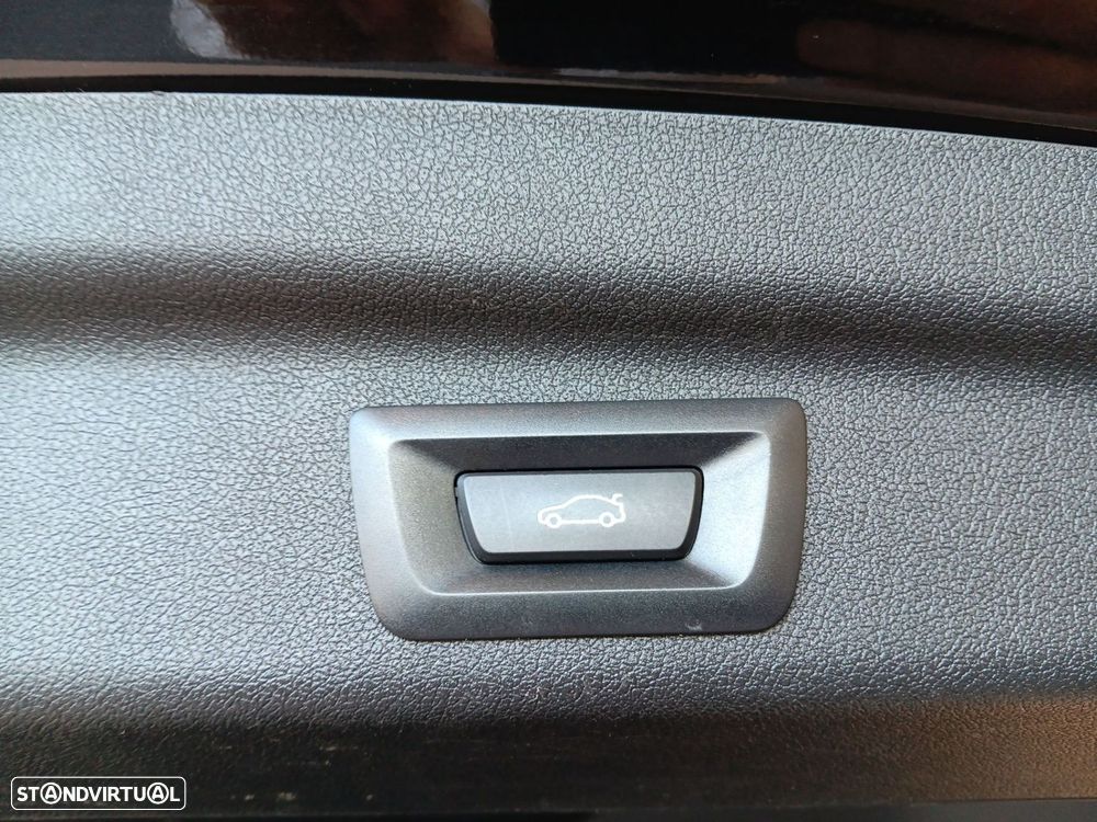 BMW 225xe Active Tourer e xDrive Pack Desportivo M - 29