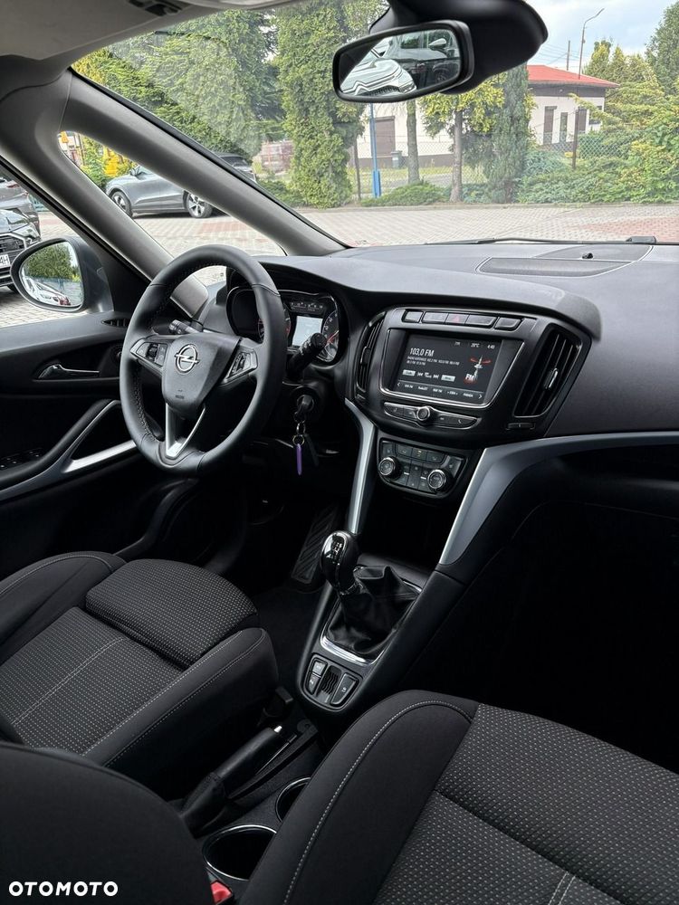 Opel Zafira - 14