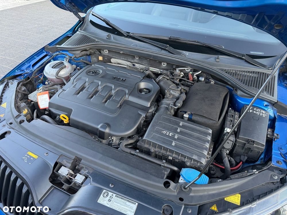 Skoda Octavia 2.0 TDI DSG RS - 29