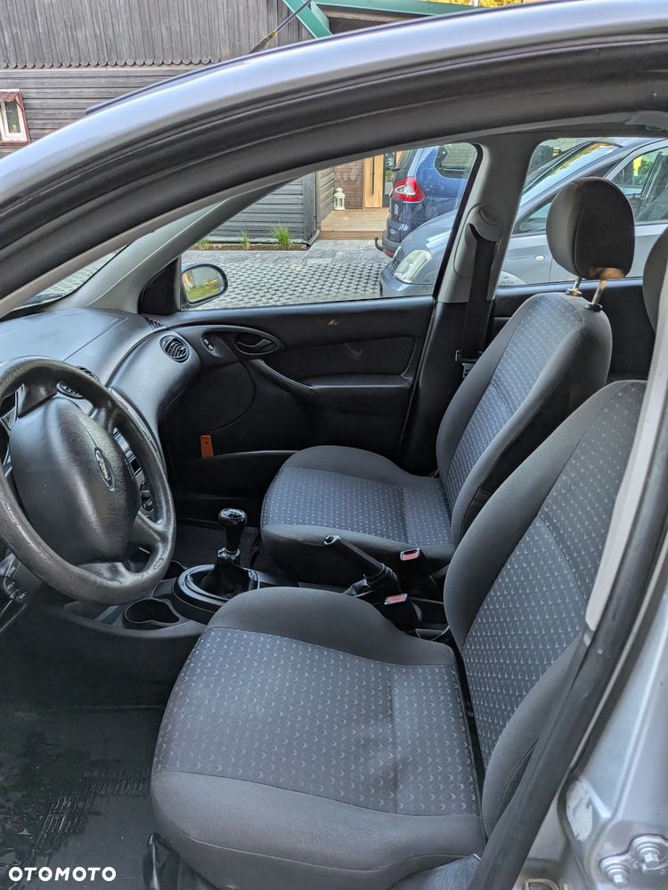 Ford Focus 1.6 Ambiente - 5