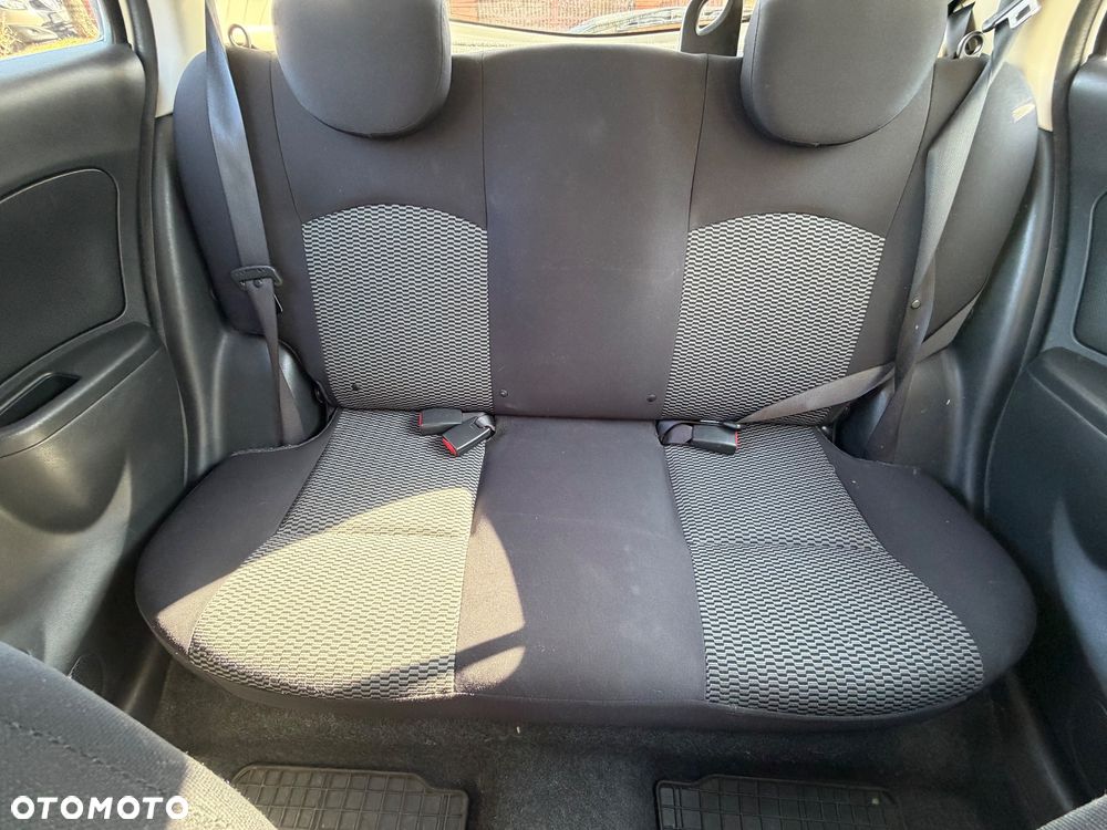 Nissan Micra - 26
