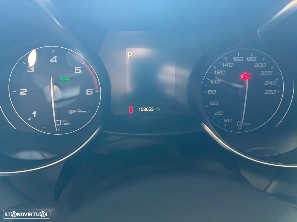 Alfa Romeo Giulia 2.2 D Super AT8 - 20
