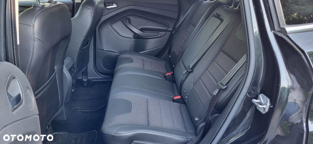 Ford Kuga 1.6 EcoBoost 2x4 Titanium - 25