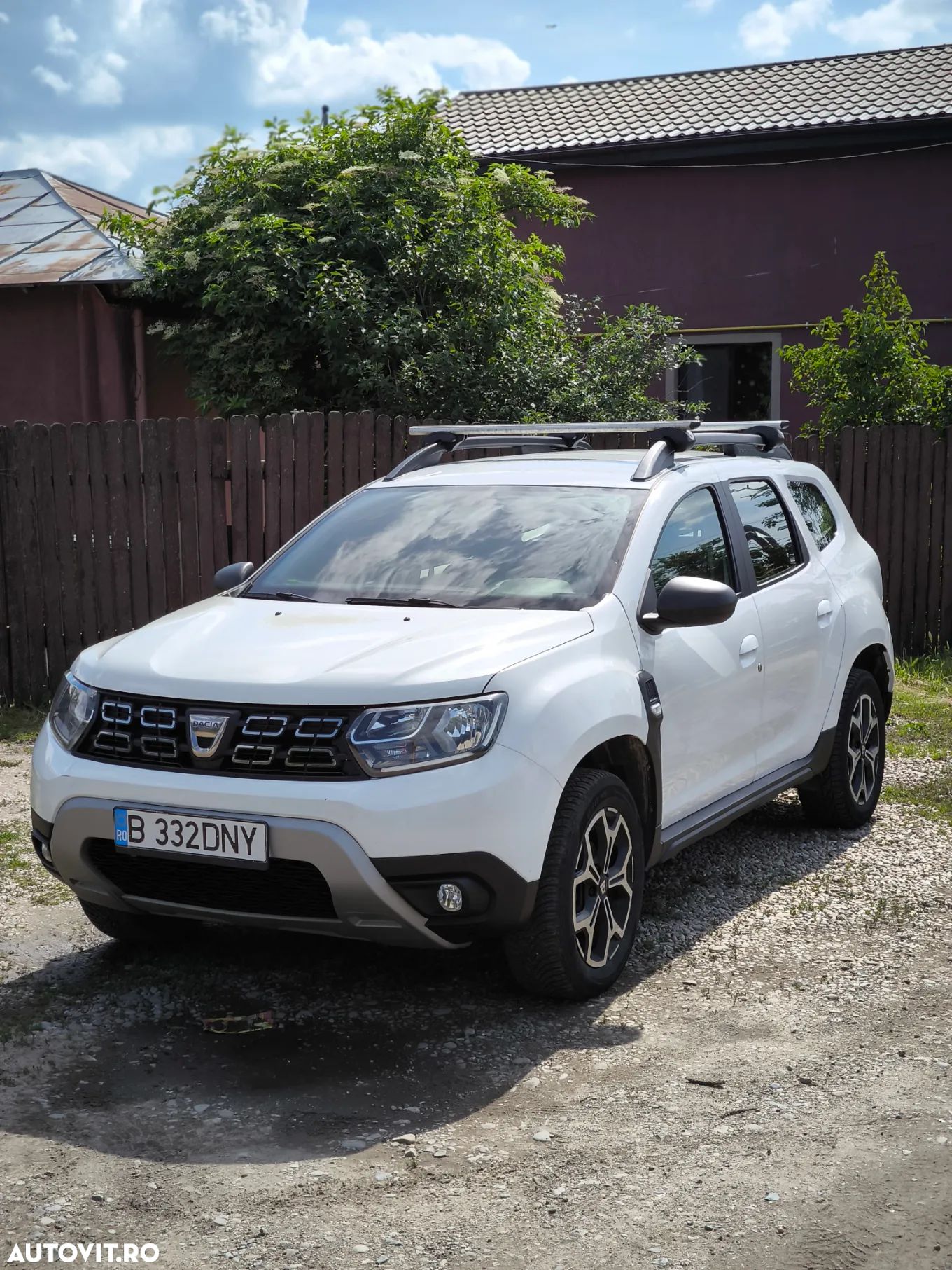 Dacia Duster 1.6 4x2 Laureate - 1
