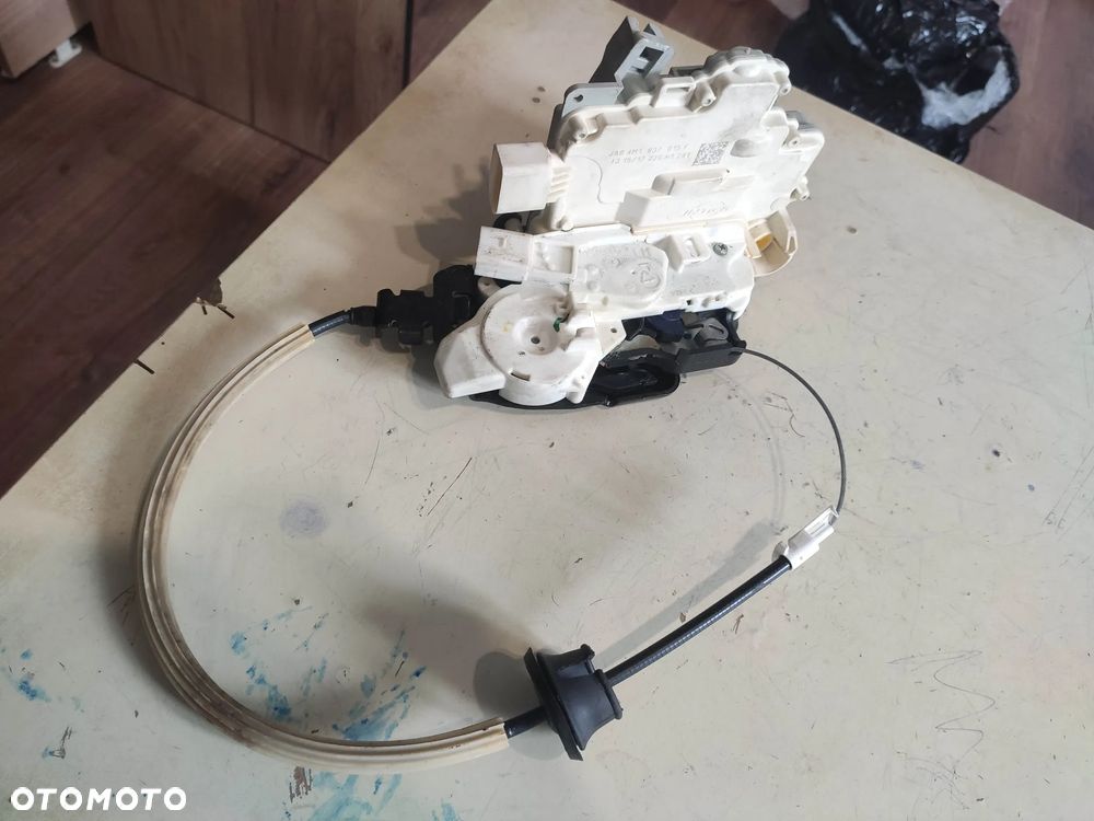 WG Zamek Drzwi Lewy Przód Dociągi Audi Q7 SQ7 15- 4M1837015F - 1