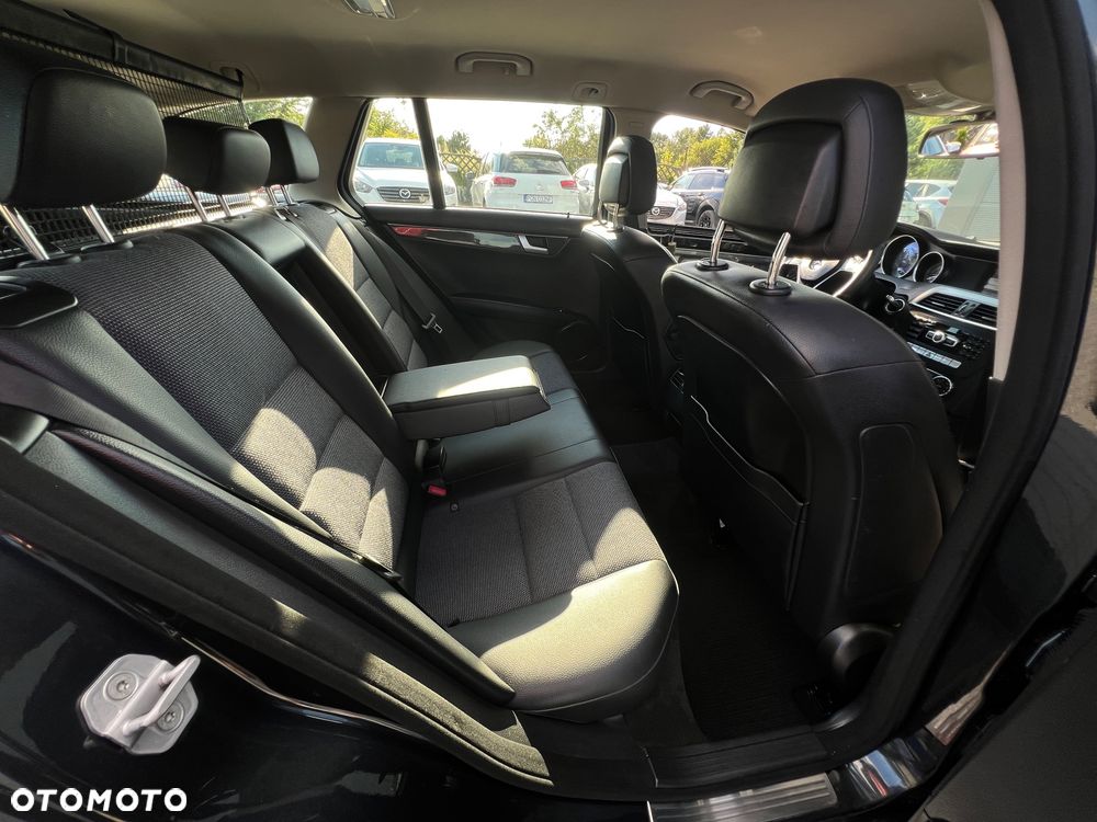 Mercedes-Benz Klasa C 180 CDI Avantgarde Edition - 25