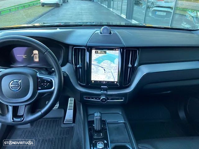 Volvo XC 60 2.0 B5 R-Design AWD - 24