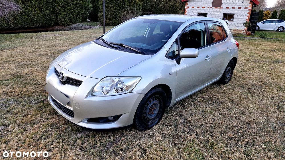 Toyota Auris 1.6 Sol - 1