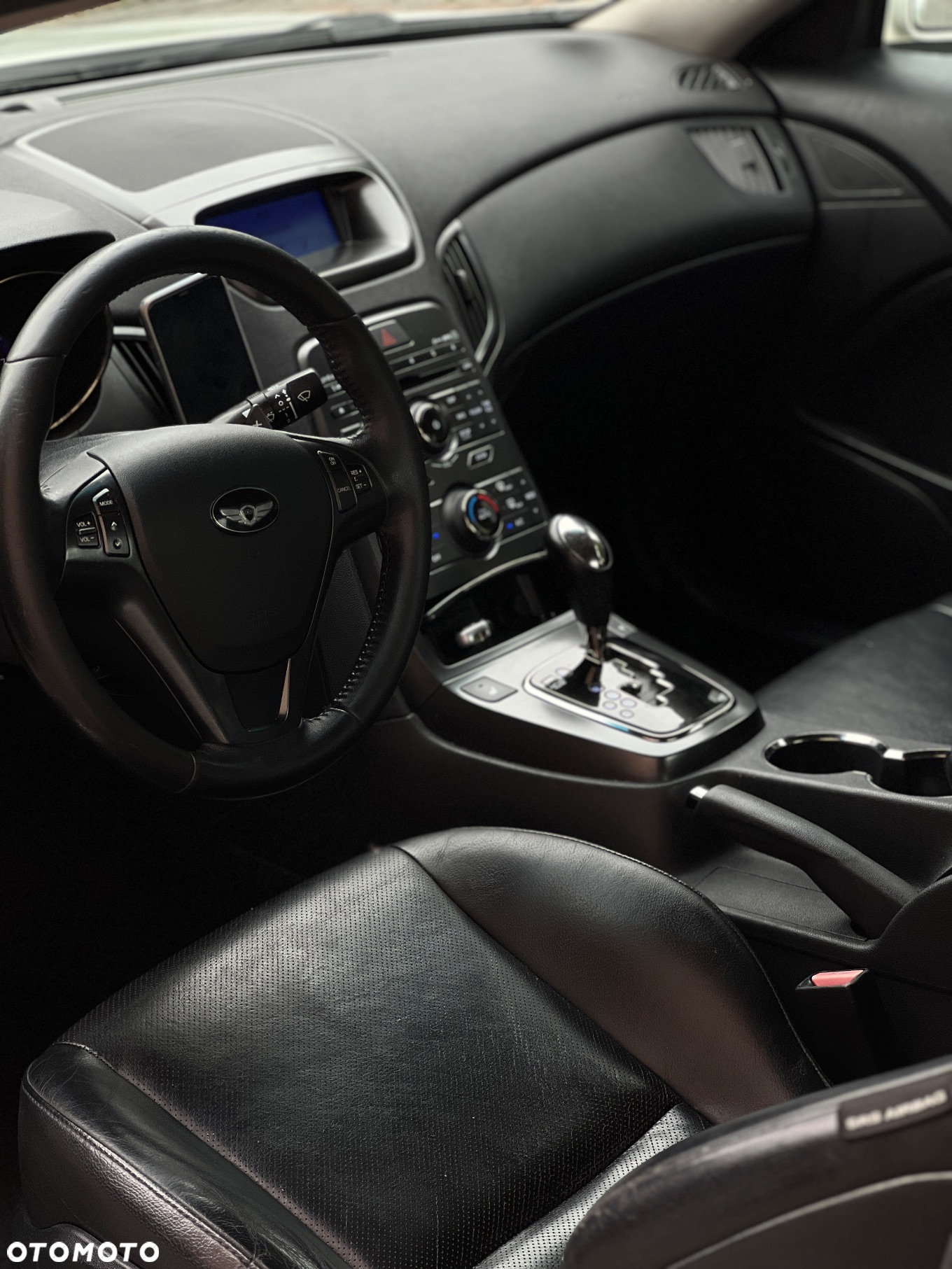 Hyundai Genesis Coupe - 28