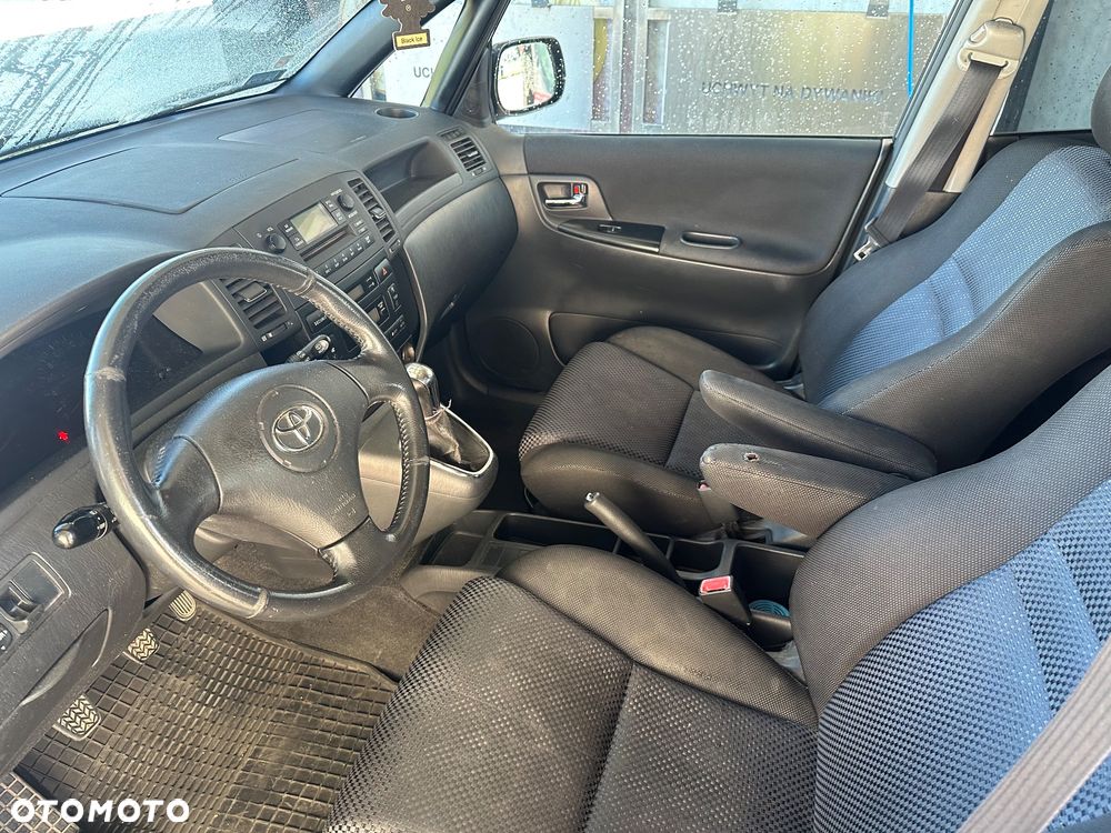 Toyota Corolla Verso 1.6 Terra - 3