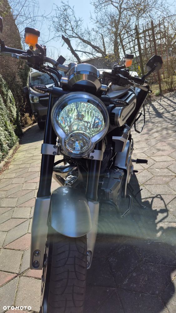 Yamaha MT - 12