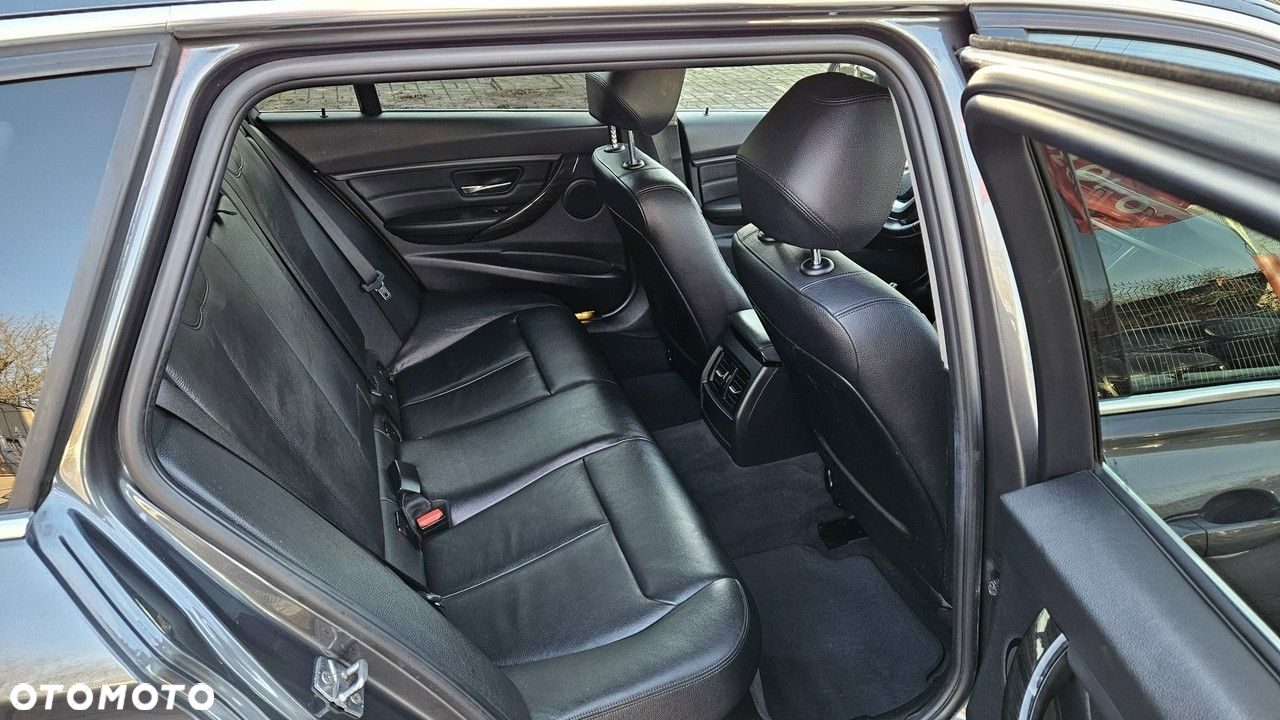 BMW Seria 3 320d Touring Luxury Line - 21