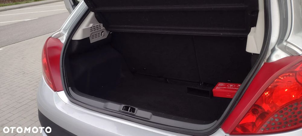 Peugeot 207 1.4 16V Trendy - 17