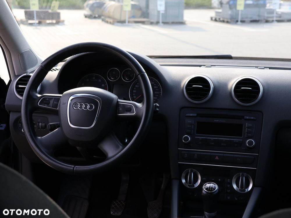 Audi A3 3-drzwiowe 1.4 TFSI Ambiente - 28