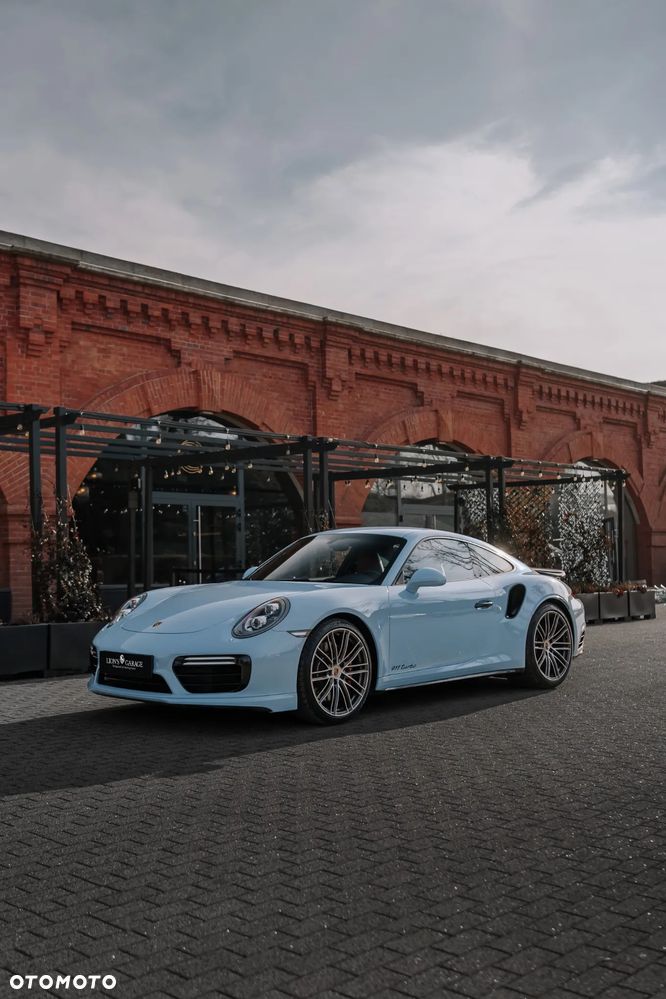 Porsche 911 Turbo - 3