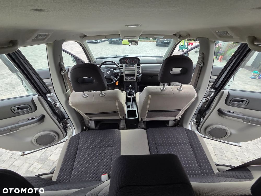 Nissan X-Trail 2.2 dCi 4x4 Elegance - 14