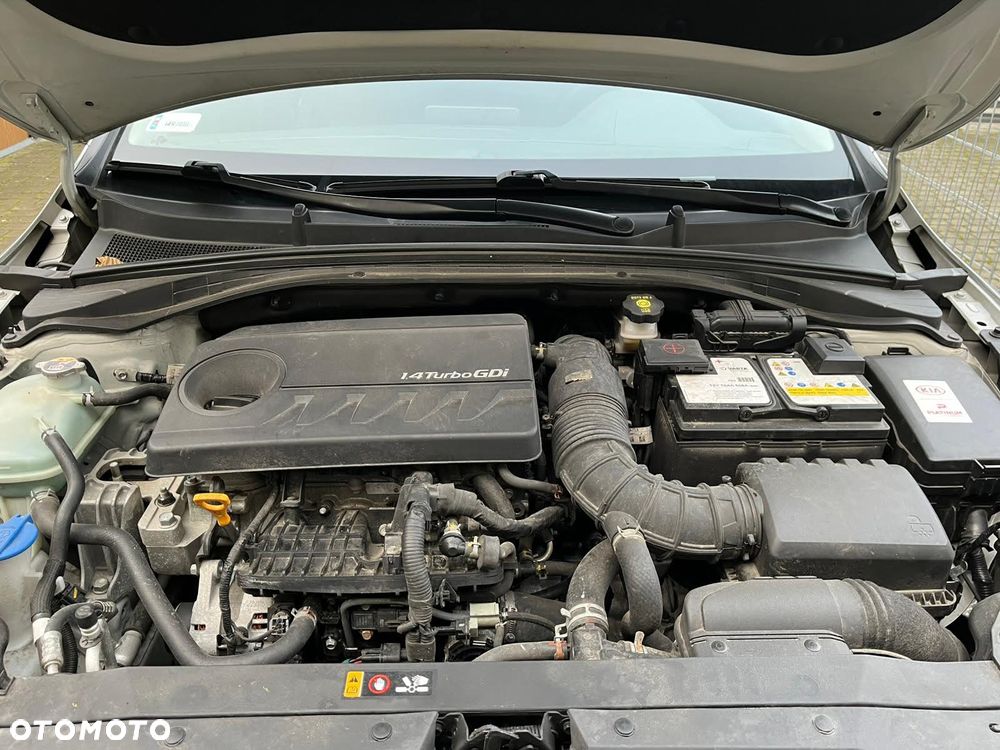 Kia Ceed 1.4 T-GDI M DCT - 9