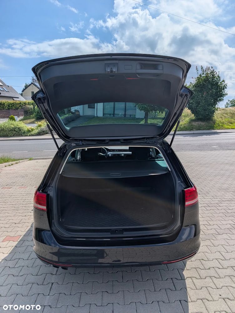 Volkswagen Passat 1.8 TSI BMT Comfortline DSG - 23