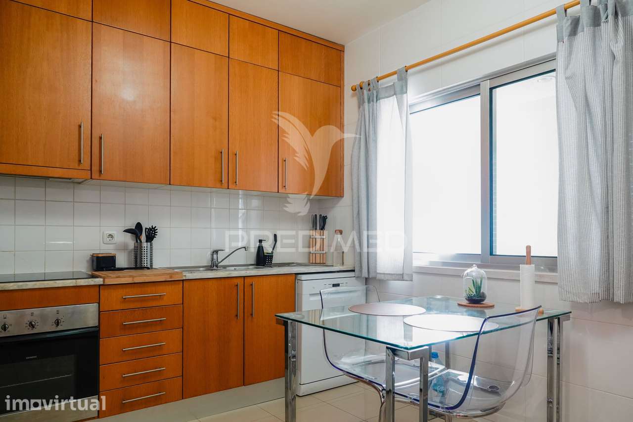 Apartamento T3, na Urbanização dos Plátanos – Abrantes. - Grande imagem: 2/24