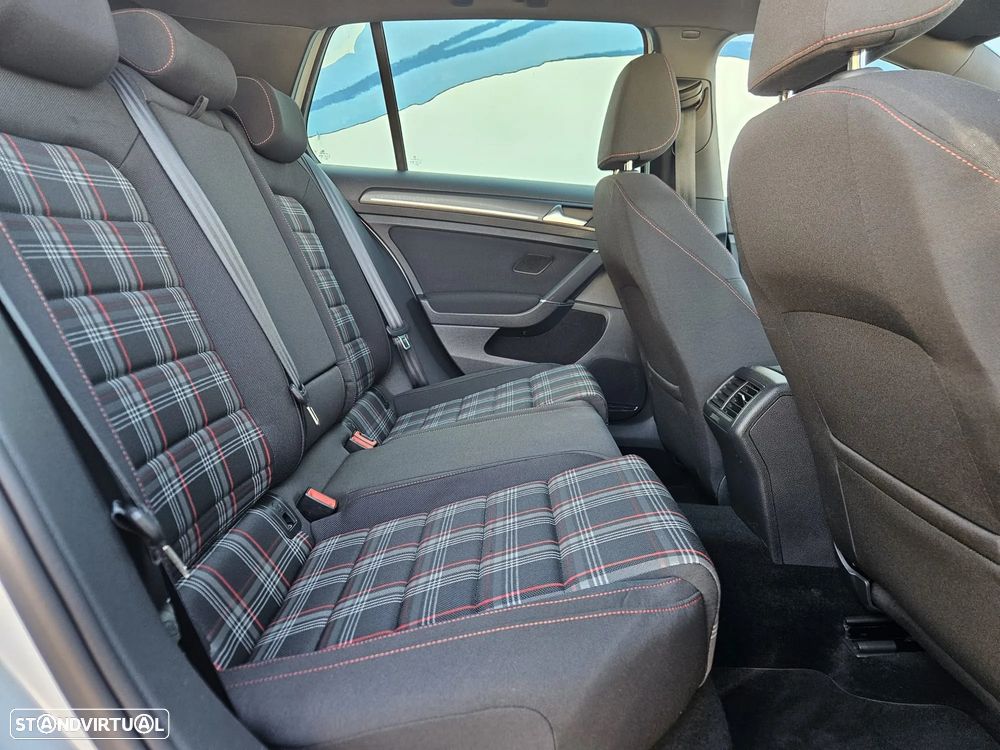 VW Golf GTI Performance BlueMotion - 16