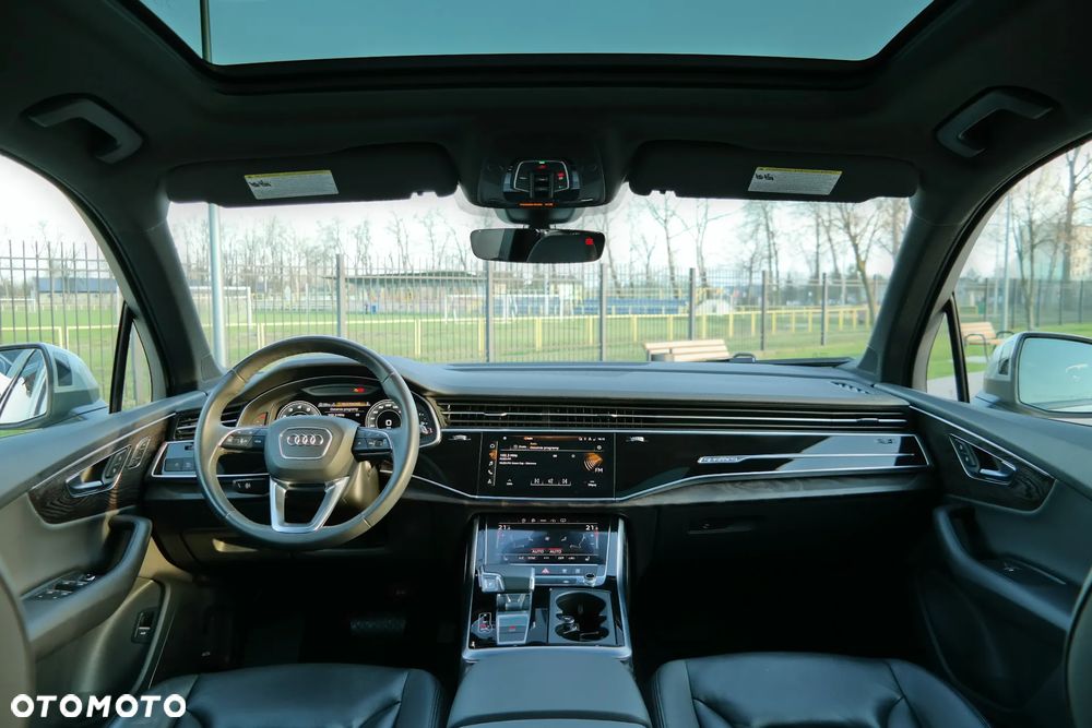 Audi Q7 55 TFSI quattro tiptronic S line - 26