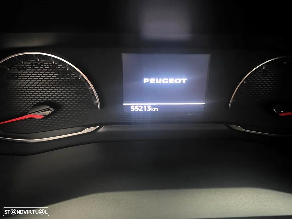 Peugeot 208 1.2 PureTech Active Pack - 12